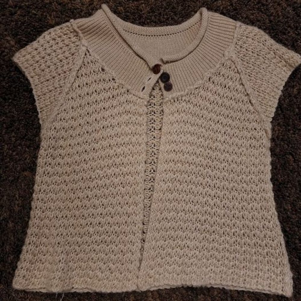 Women's cropped sweater shrug